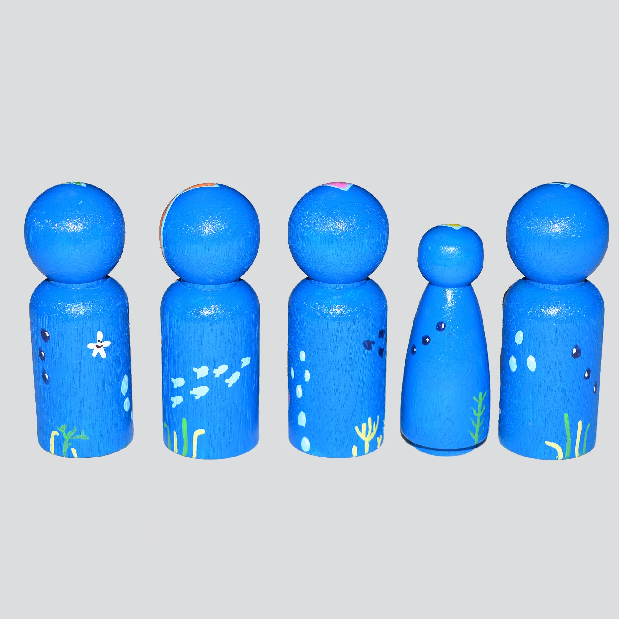Baby Shark Peg Dolls' Hand painted Wooden Peg Doll Toys - Dollhouse Peg Dolls, Loose Parts Play, Montessori Toys